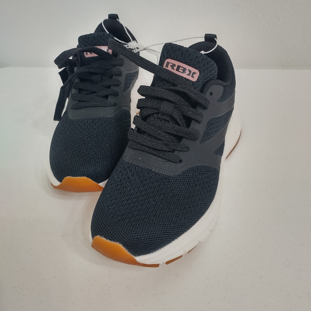 Shoes - Picture 5 of 7